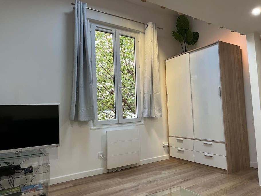 Paris : Charmant 2 Pieces Au Calme Apartment Luaran gambar