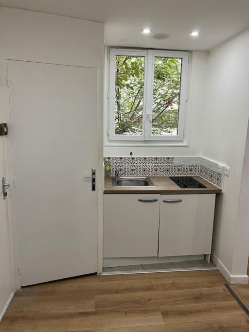 Paris : Charmant 2 Pieces Au Calme Apartment Luaran gambar